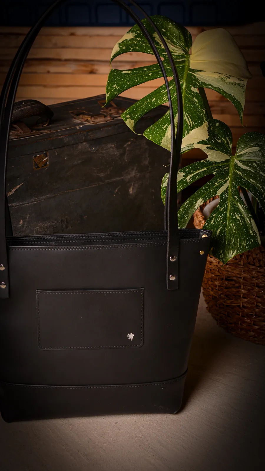 NO.13 - WHG TOTE — view 3