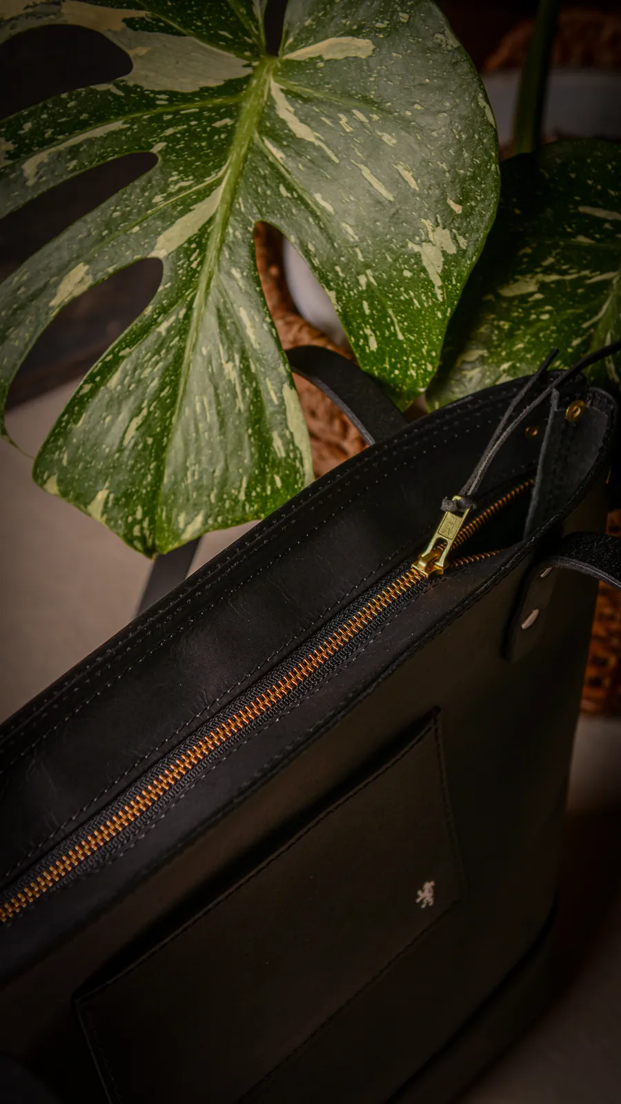 NO.13 - WHG TOTE — view 4