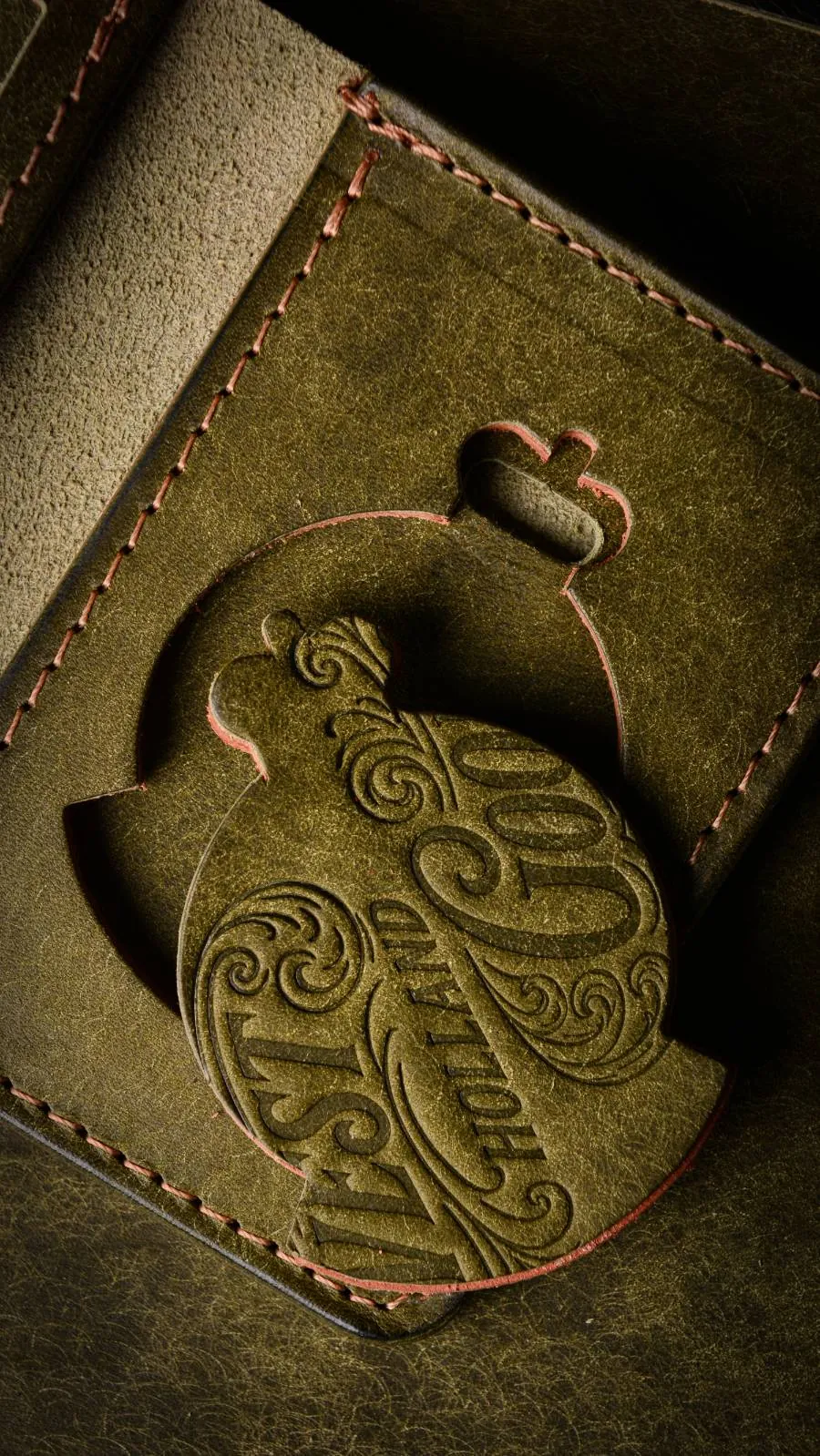 NO.2 - ISSUE STYLE WALLET WITH COMPACT CASH POCKET